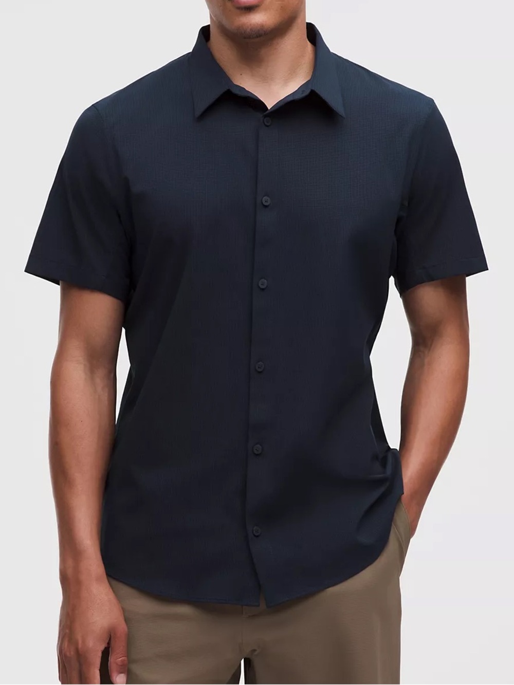 LULULEMON EASY AIRING BUTTON DOWN IN NAVY